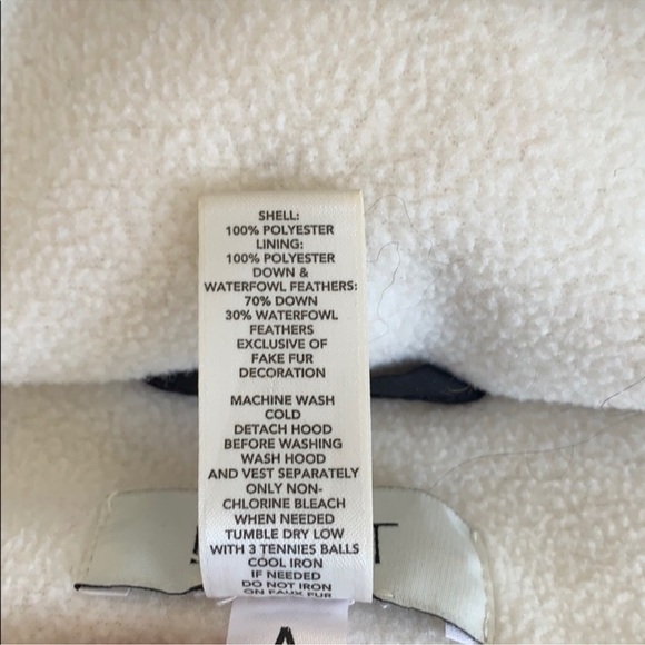 LOFT Black Puffer Vest with Faux Fur Trim - Picture 7 of 7